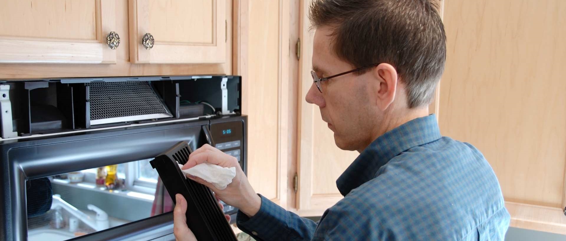 Kitchen fitters RM17